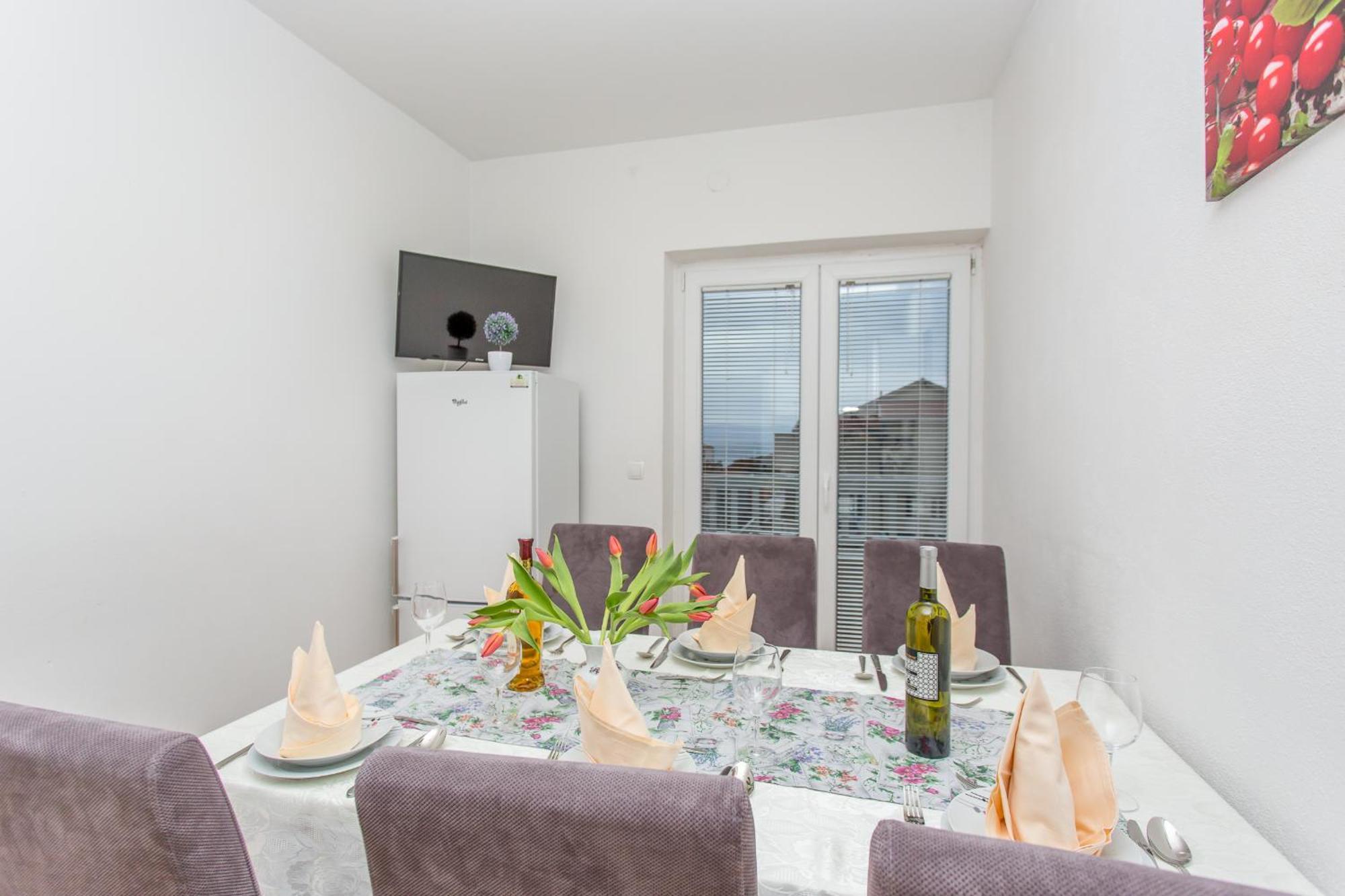Apartments Grepo Sljeme 마카르스카 객실 사진